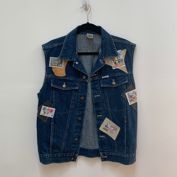 Anne Klein Jackets & Blazers - Anne Klein VINTAGE Denim vest. World traveler patches and fringe size large